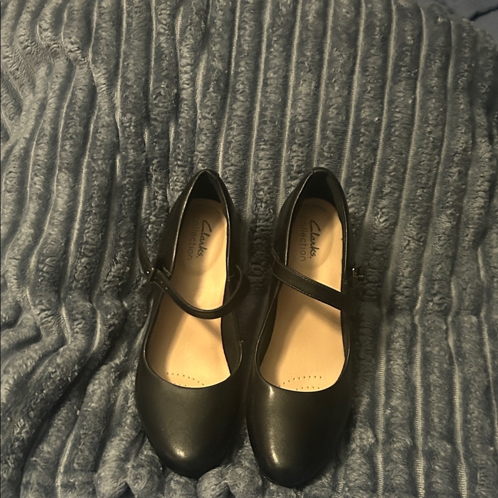 Clark’s Mary Jane heels Never worn; New with box